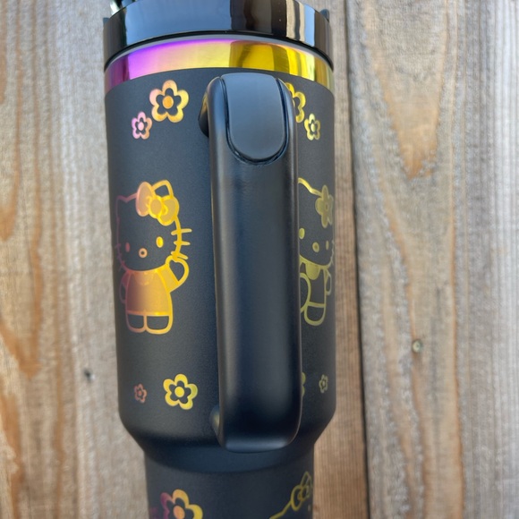 HELLO KITTY TUMBLER 40oz - Picture 15 of 16